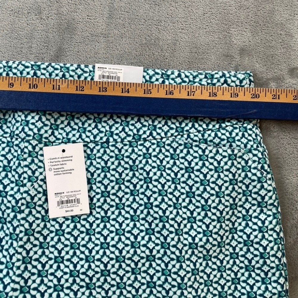 NWT Croft & Barrow Turquoise Geometric Mid Rise Ankle Pants 18W Regular - Picture 6 of 16